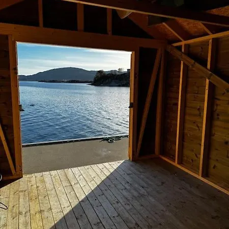 Solhaug * Bjoroyna